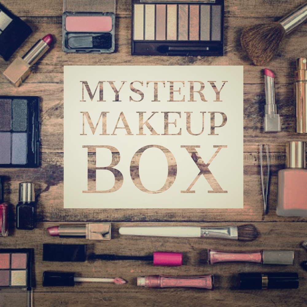 Mystery Beauty Makeup Box 1 Highend 3 Drugstore - Picture 1 of 6